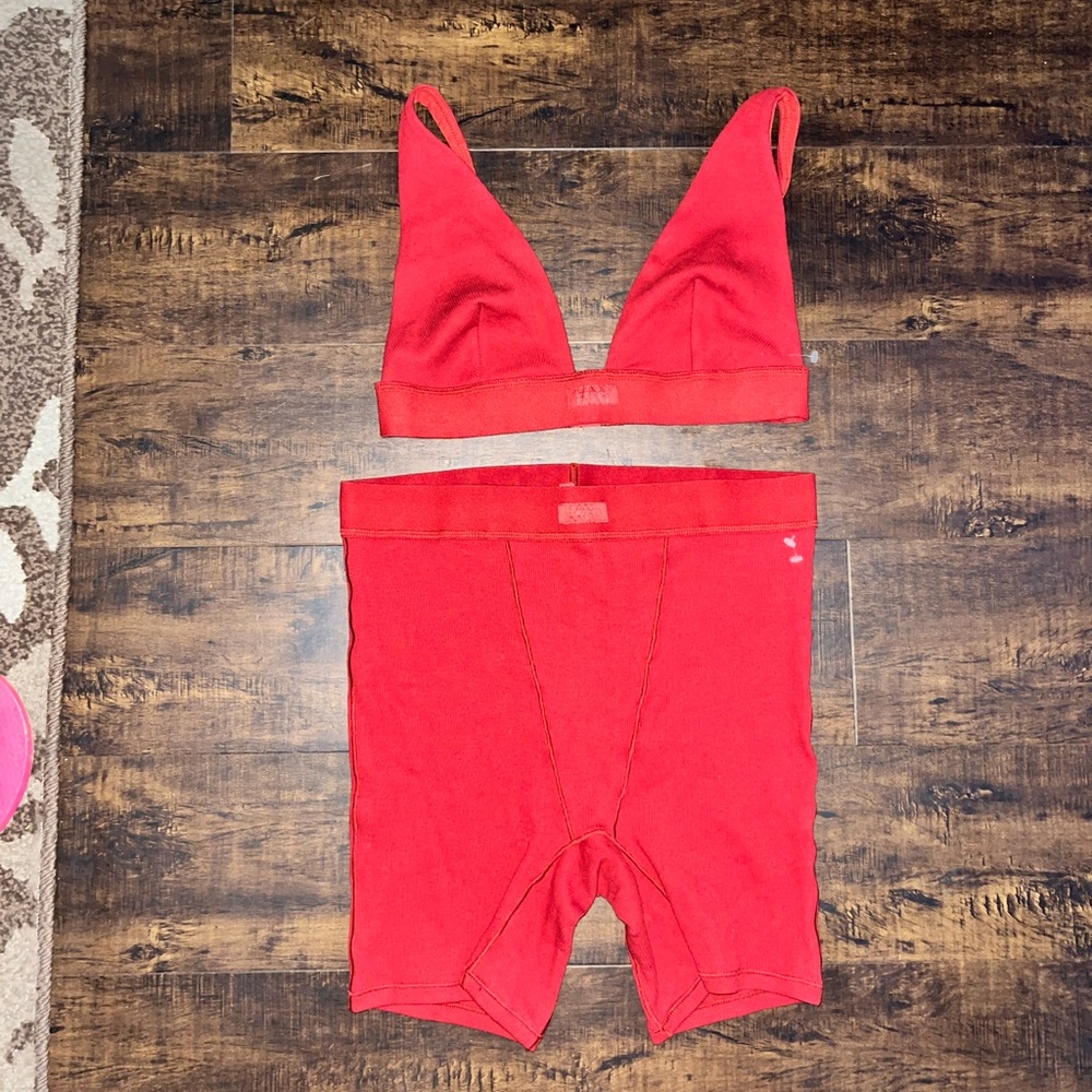SKIMS Cotton ribs boxer with rib stretch cotton plunge bralette set